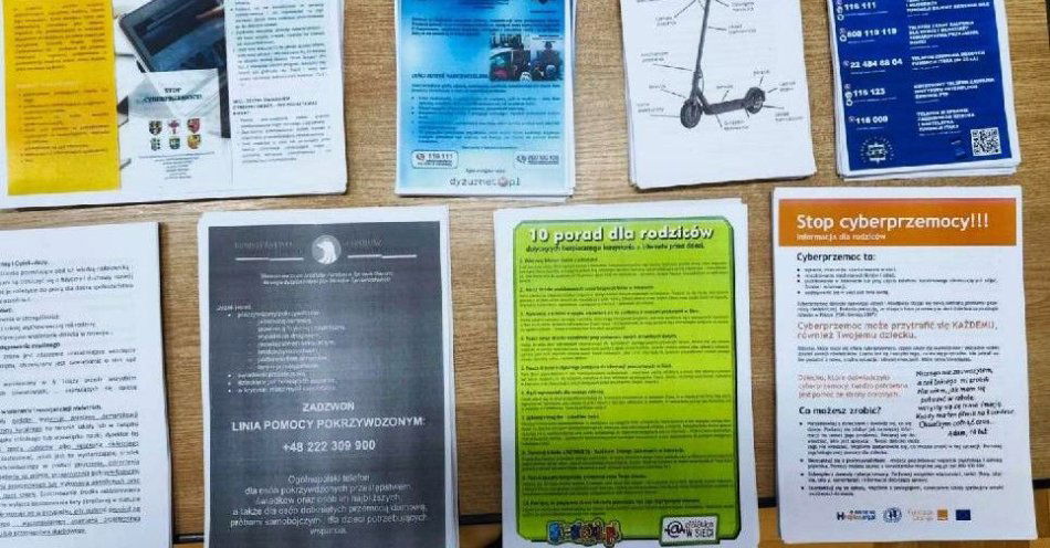 zdjęcie: Policja uczy rodziców o cyberzagrożeniach i narkotykach / fot. KPP w Przeworsku KPP Przeworsk