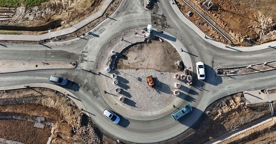 zdjęcie: Bezpieczne rondo powstaje w powiecie lipnowskim / fot. nadesłane