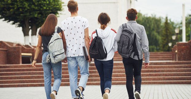 Samorząd województwa oferuje stypendia dla uczniów z terenów powodziowych