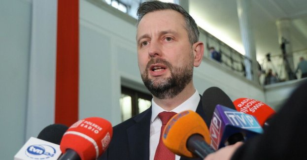 Szef MON: istnieje ryzyko opóźnień dostaw sprzętu z USA do Europy