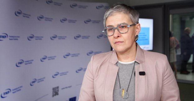 Dziesięć zespołów naukowców rozpoczyna badania o globalnym potencjale. 300 mln zł trafi na rozwój medycyny, kwantów i AI