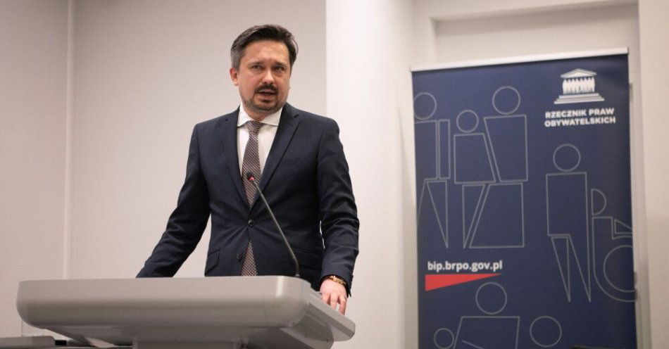 zdjęcie: RPO do minister zdrowia: projekt o ochronie zdrowia psychicznego nadmiernie ingeruje w prawa obywatelskie / Warszawa, 21.05.2025. Rzecznik Praw Obywatelskich Marcin Wiącek podczas konferencji prasowej w siedzibie RPO w Warszawie, 21 bm. Temat spotkania