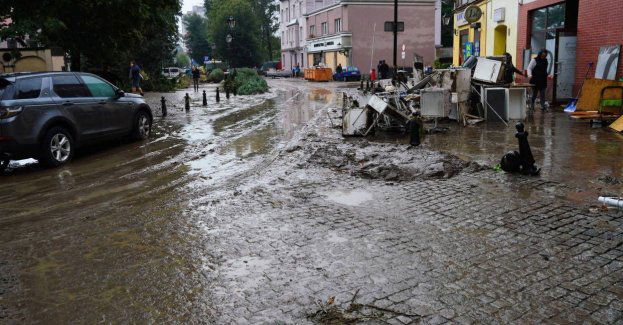 Cztery odcinki linii kolejowych nieprzejezdne; utrudnienia między Opolem a Brzegiem