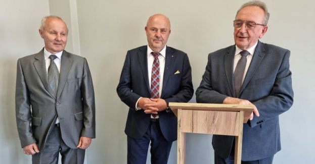 WORD Leszno sprezentował policjantom przydatny sprzęt