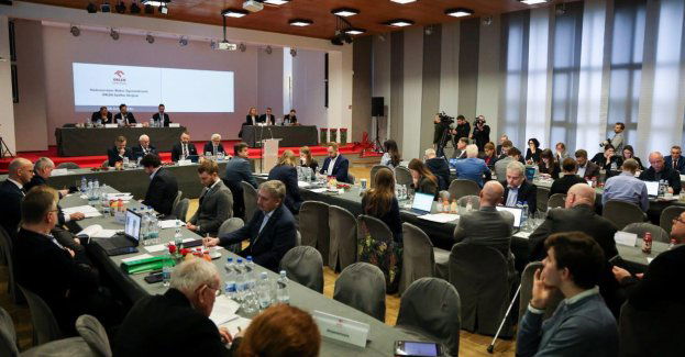 Akcjonariusze Orlenu zmienili radę nadzorczą - nowym szefem Wojciech Popiołek