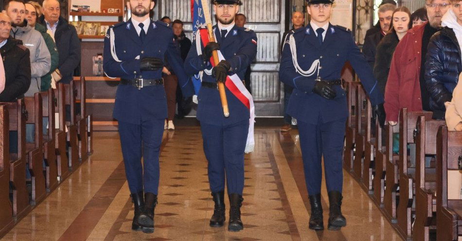 zdjęcie: Msza za zmarłych funkcjonariuszy skierniewickiej Policji / fot. KMP w Skierniewicach