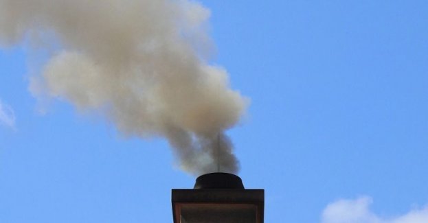 Po zwycięstwie nad kopciuchami czas na ograniczenie w mieście ruchu tych aut, które najbardziej zanieczyszczają powietrze