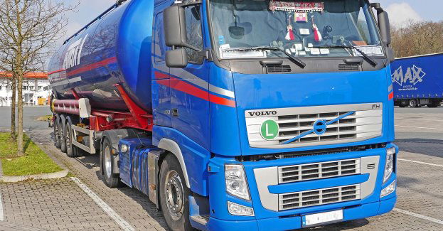 Ponad 10 dni oczekują kierowcy tirów na wyjazd z kraju przez Hrebenne