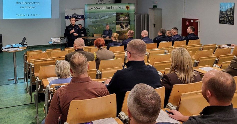 zdjęcie: Mieszkańcy i policja debatowali o bezpieczeństwie na drogach / fot. KPP w Tucholi