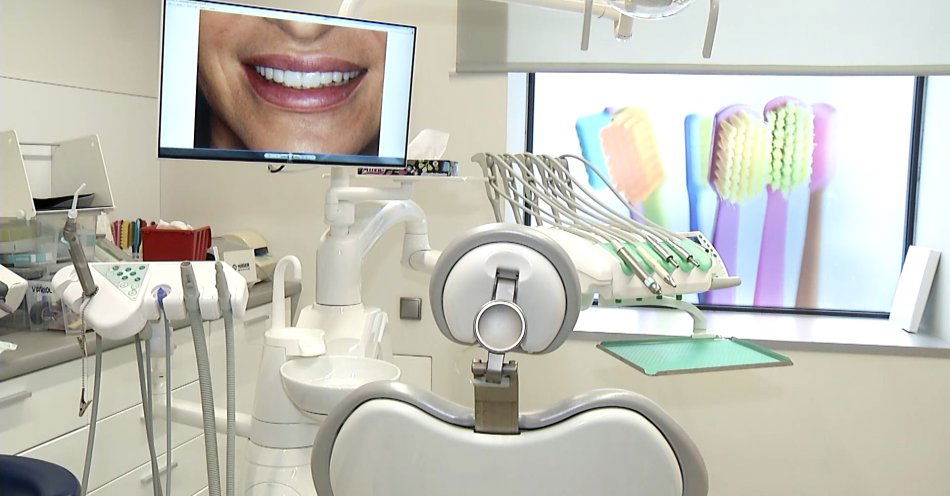 zdjęcie: Infekcje w jamie ustnej mogą zwiększać ryzyko chorób serca. Bakterie mogą przez lata pozostawać niewidoczne dla układu odpornościowego / fot/newseria