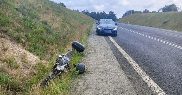 Groźne zdarzenie drogowe z udziałem motocyklisty