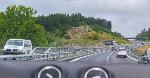 Na polsko-litewskiej granicy ruch odbywa się płynnie; wzmożenie spodziewane w weekend