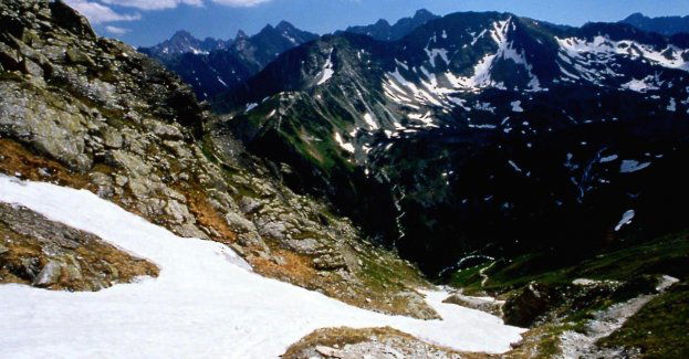 Słowaccy ratownicy górscy w nocy sprowadzili z Gerlachu pięciu Polaków