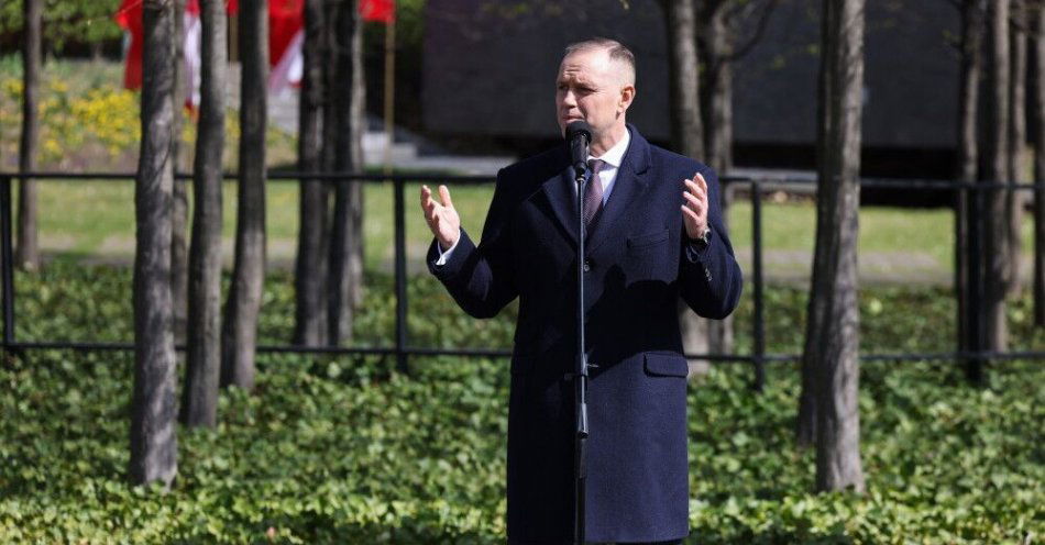 zdjęcie: Nawrocki: Katyń to symbol zbrodni i kłamstwa / Warszawa, 13.04.2026. Prezydent RP Karol Nawrocki na uroczystościach w Muzeum Katyńskim w Warszawie, 13 bm., upamiętniających Ofiary Zbrodni Katyńskiej. W 2007 r. Sejm ustanowił 13 kwietnia Dniem Pamięci Ofiar Zbrodni Katyńskiej. (amb) PAP/Albert Zawada