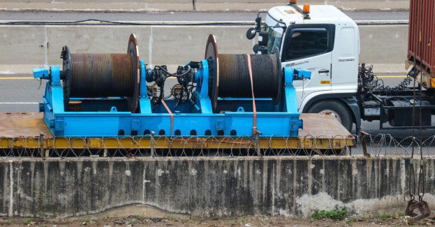 Pierwsza tarcza TBM dotarła do Męciny; wydrąży jeden z tuneli kolejowych