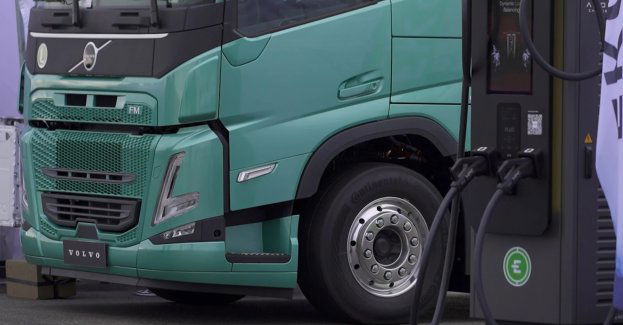Producenci ciężarówek przygotowani na szybszą elektryfikację transportu. Infrastruktura ładowania pojazdów wciąż nie nadąża