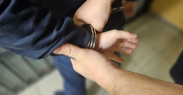 Miał sądowy zakaz kierowania pojazdami i spowodował kolizję