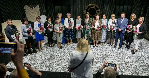 Bibliotekarze z nagrodami marszałka