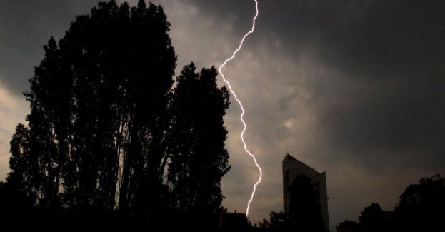 Ostrzeżenia nawet drugiego stopnia przed burzami w przeważającej części kraju