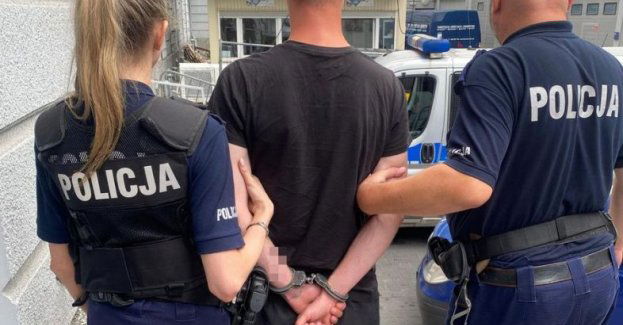 Policjanci zatrzymali podejrzanego o kradzieże sklepowe.