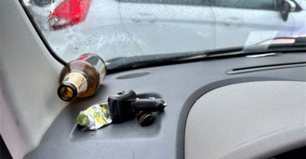 Kierował autem z piwem w ręce… Mimo że ma dwa sądowe zakazy prowadzenia pojazdów, stwierdził, że dalej będzie jeździł samochodem