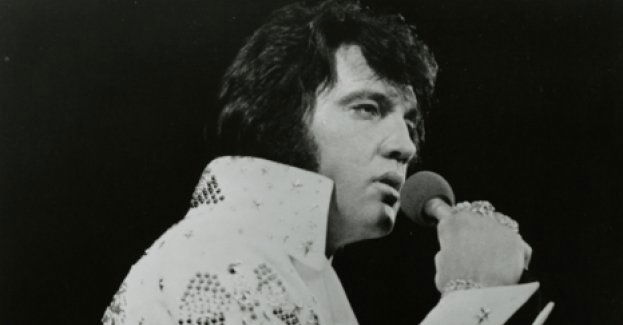 Elvis Presley i 68 lat debiutanckiego albumu
