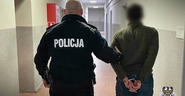 Zatrzymany 26-latek był poszukiwany za oszustwa i najbliższe 1,5 roku spędzi teraz w więzieniu