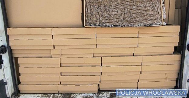Nielegalne wyroby tytoniowe przejęli wrocławscy policjanci. Straty skarbu państwa mogły wynieść ponad 2 mln zł