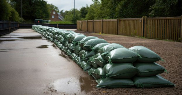W związku z przewidywanymi dużymi opadami deszczu działa magazyn przeciwpowodziowy