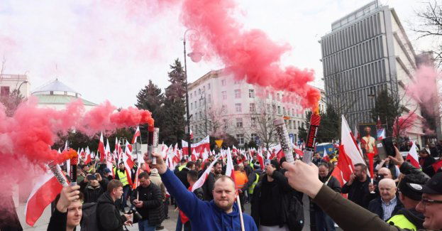 Protestujący rolnicy pod Sejmem