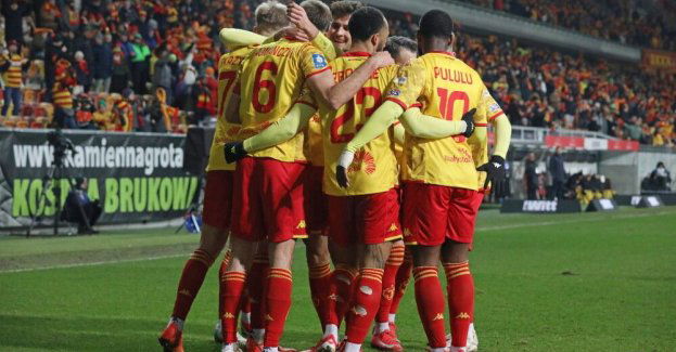 Jagiellonia Białystok rozegrała 14 spotkań, a Legia Warszawa - 12, by dostać się do 1/8 finału