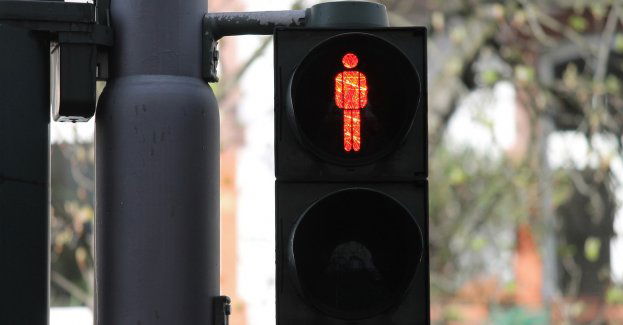 Areszt dla 29-latka, który potrącił mężczyznę na przejściu