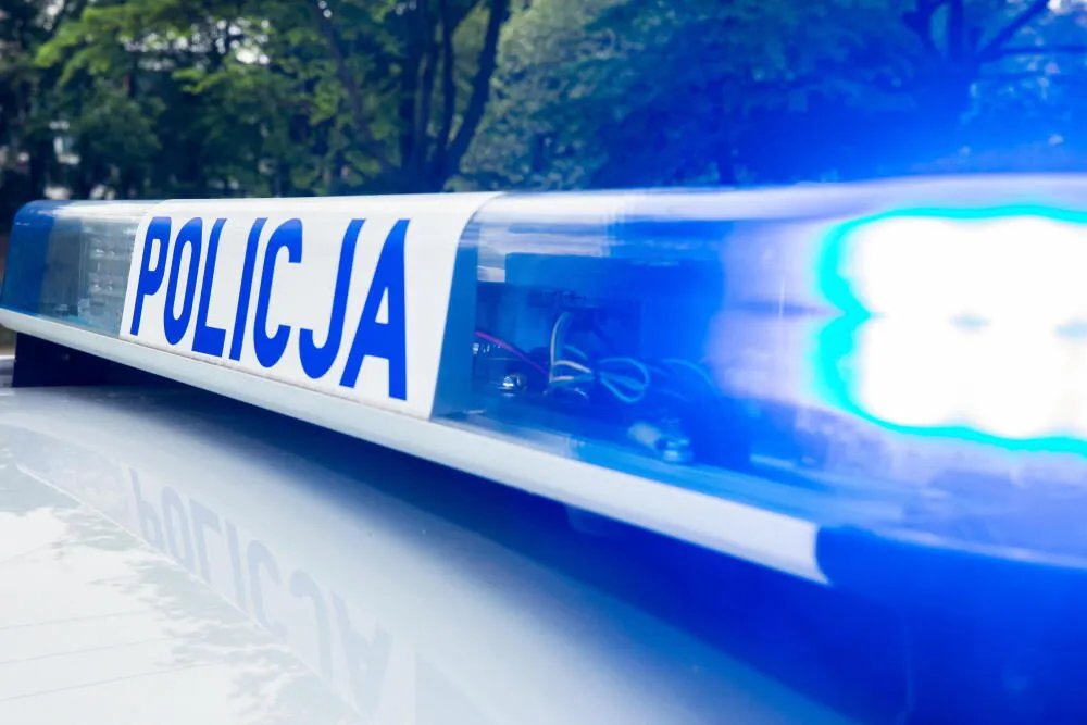zdjęcie: Interwencja policji w Trzciance; funkcjonariusze postrzelili napastnika / Wrocław, 08.05.26. Policyjny radiowóz - zdjęcie ilustracyjne. PAP/Krzysztof Ćwik