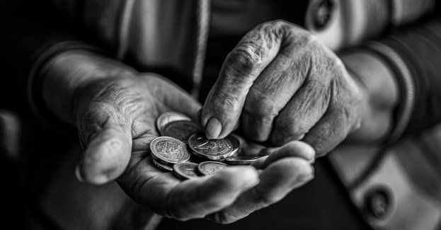 Próby oszustw na wnuczka, dwie 90-latki zadzwoniły do bliskich przed przekazaniem pieniędzy