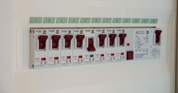 Ewakuacja szkoły w Baczkowie po pożarze skrzynki elektrycznej; brak poszkodowanych
