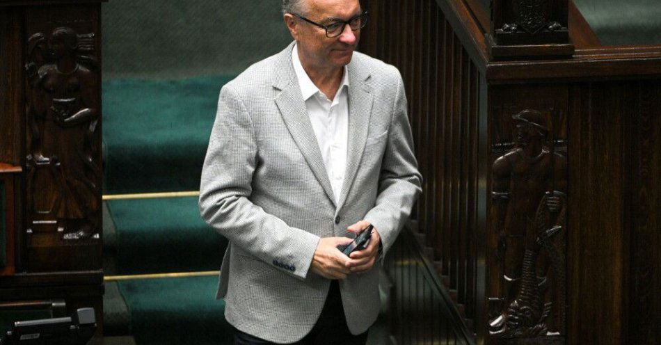 zdjęcie: Posłowie koalicji rządzącej za wyborem Czarzastego na marszałka Sejmu; umów należy dotrzymywać - podkreślają / Warszawa, 21.05.2025. Wicemarszałek Włodzimierz Czarzasty na sali plenarnej Sejmu w Warszawie w drugim dniu posiedzenia izby, 21 bm. Posłowie zajęli się m.in. poselskim projektem ustawy o Rzeczniku Rolników. (ad) PAP/Marcin Obara