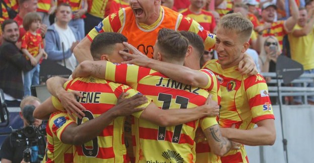 Ekstraklasa piłkarska - Jagiellonia po raz pierwszy mistrzem, spadek Warty