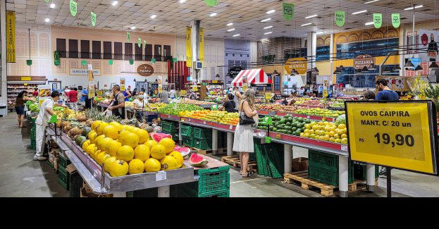 Dwóch mężczyzn aresztowanych za napaść na 39-latka i pobicie ochroniarza w Puławach