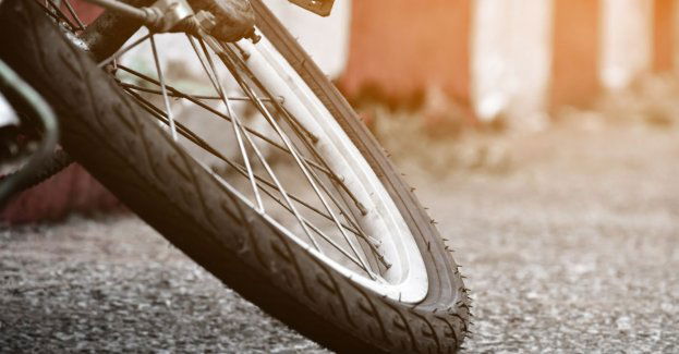 Policja szuka sprawcy śmiertelnego wypadku w gm. Krasnosielc; poruszał się audi A6