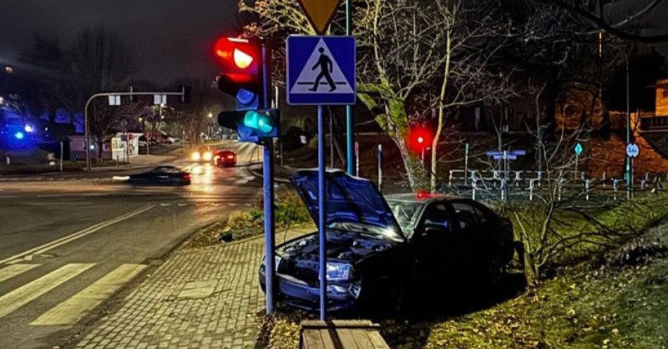 zdjęcie: Niebezpieczna jazda w Ząbkowicach 21 latek zatrzymany / fot. KPP w Ząbkowicach Śląskich