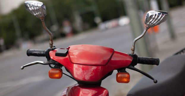 Motorowerzysta z 3 aktywnymi zakazami prowadzenia pojazdów