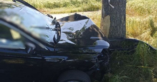 Policja wyjaśnia okoliczności wypadku drogowego