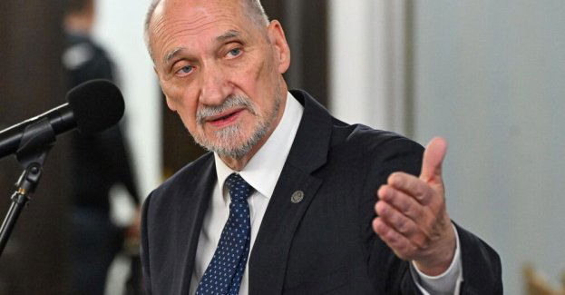 Wszczęto śledztwo ws. "zdrady dyplomatycznej" b. szefa MON Antoniego Macierewicza