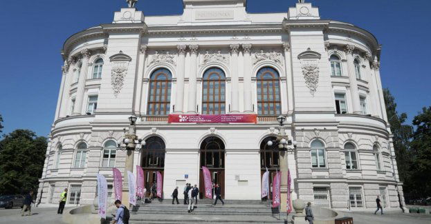 Fizycy z Politechniki Warszawskiej zmodernizowali system sterowania eksperymentem nad antymaterią