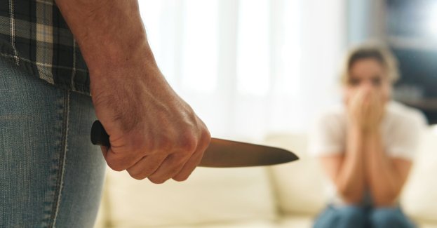 52-latek zaatakował nożem syna, odpowie za próbę zabójstwa