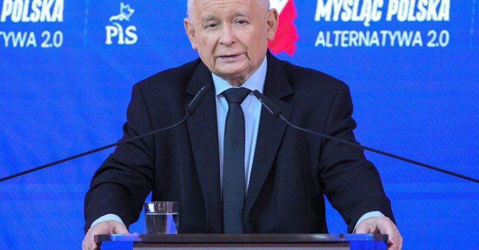 zdjęcie: Kaczyński: stworzyliśmy projekt systemu zmiany służby zdrowia / Warszawa, 13.12.2025. Prezes Prawa i Sprawiedliwości Jarosław Kaczyński na konwencji programowej „Myśląc Polska - Alternatywa 2.0: Kryzys Służby Zdrowia - Diagnoza i możliwe rozwiązania”, 13 bm. w siedzibie Towarzystwa Lekarskiego w Warszawie. Celem konwencji była refleksja nad kondycją służby zdrowia w Polsce. (sko) PAP/Rafał Guz