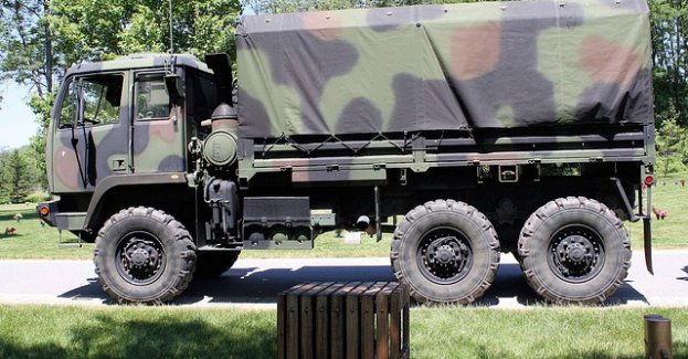 Dwóch żołnierzy poszkodowanych po zderzeniu brytyjskich pojazdów wojskowych