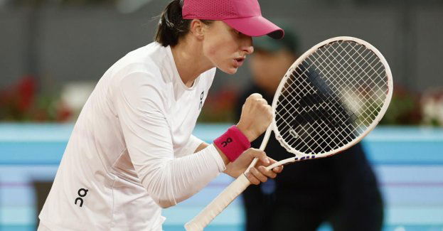 Turniej WTA w Madrycie - Iga Świątek awansowała do czwartej rundy