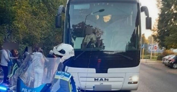 Kolejny autobus, którym dzieci miały jechać na wycieczkę był w złym stanie technicznym