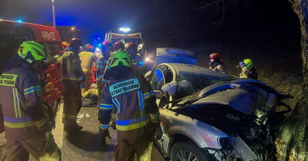 Jedna osoba zginęła a dwie są poważnie ranne po wypadku na Kaszubach